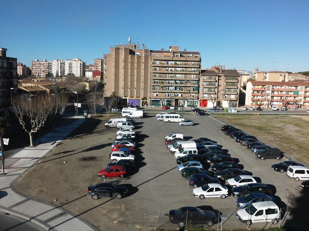 Hostal Jaime I Huesca Bagian luar foto