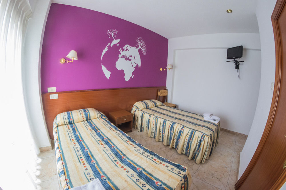 Hostal Jaime I Huesca Bagian luar foto